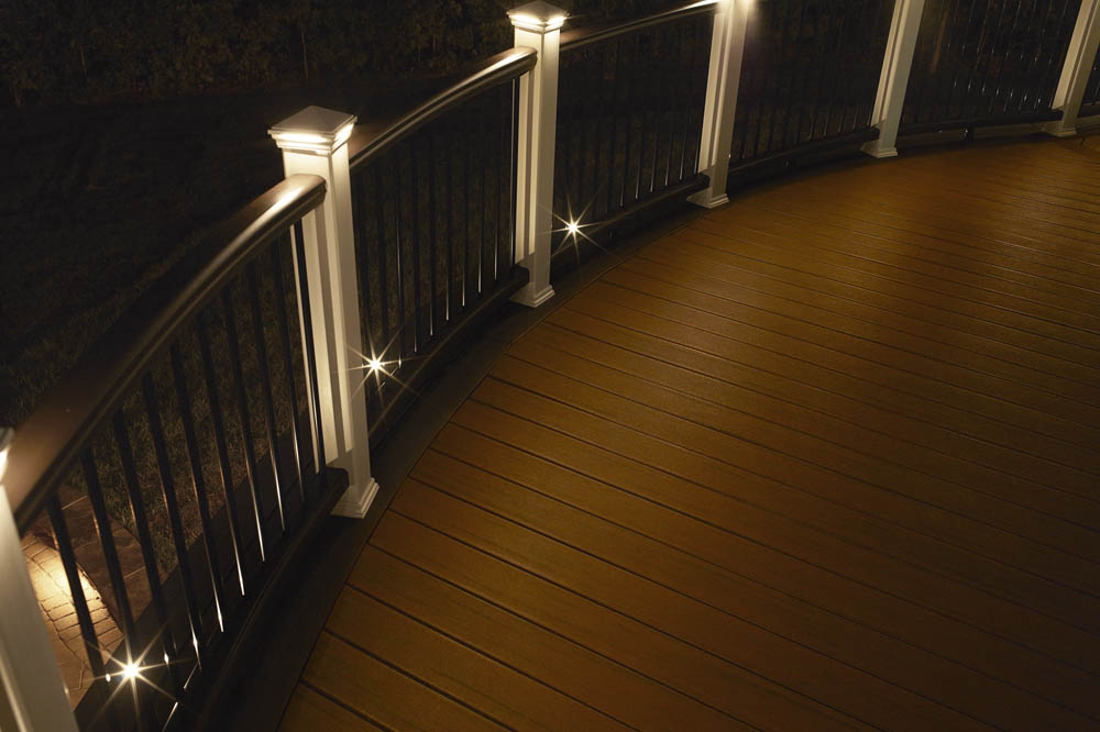 Light decking. Подсветка ограждения террасы. Освещение перил. Уличные перила с подсветкой. Перила с подсветкой для лестниц.